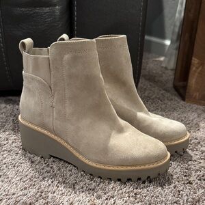 Elegant Beige Ankle Booties
